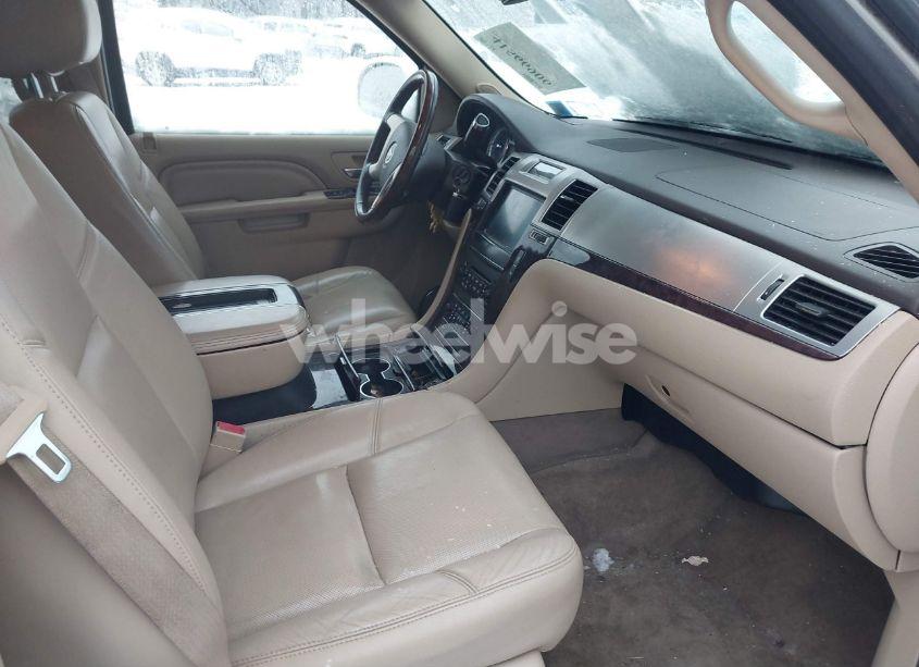 Photo 5 of 2012 Cadillac Escalade LUXURY (VIN 1GYS4BEF9CR159812)