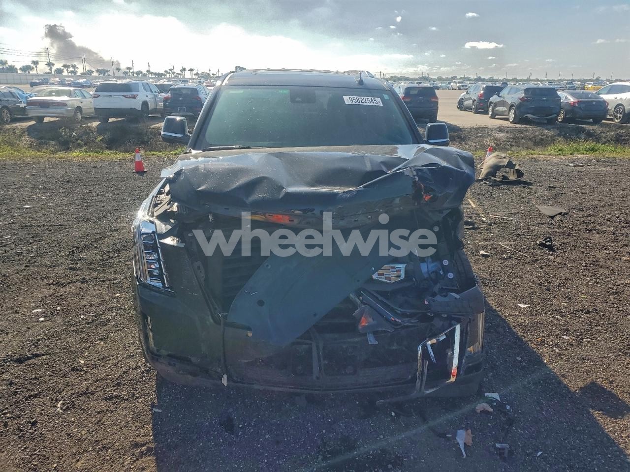 Photo 5 of 2020 CADILLAC ESCALADE LUXURY (VIN 1GYS4BKJ4LR304862)