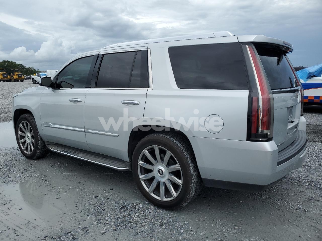 Photo 2 of 2015 CADILLAC ESCALADE LUXURY (VIN 1GYS4BKJ8FR227238)