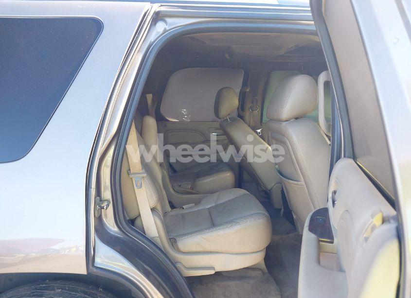Photo 8 of 2011 Cadillac Escalade PREMIUM (VIN 1GYS4CEF2BR138269)