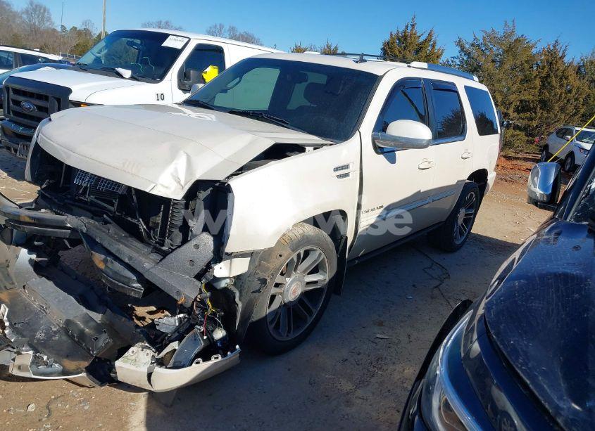 Photo 2 of 2013 Cadillac Escalade PREMIUM (VIN 1GYS4CEF4DR159529)