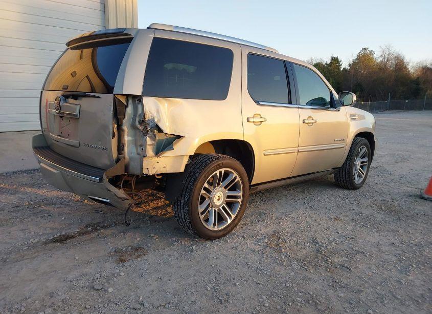 Photo 4 of 2012 Cadillac Escalade PREMIUM (VIN 1GYS4CEF8CR207676)