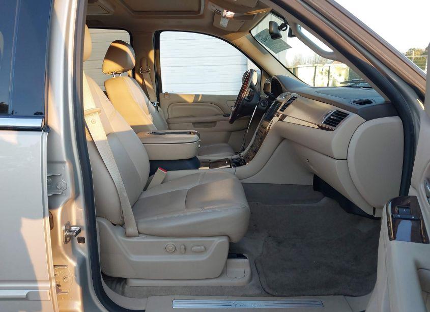 Photo 5 of 2012 Cadillac Escalade PREMIUM (VIN 1GYS4CEF8CR207676)