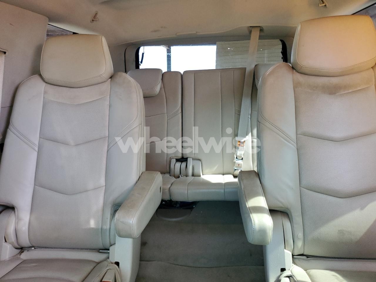 Photo 10 of 2015 CADILLAC ESCALADE PREMIUM (VIN 1GYS4CKJ1FR282958)