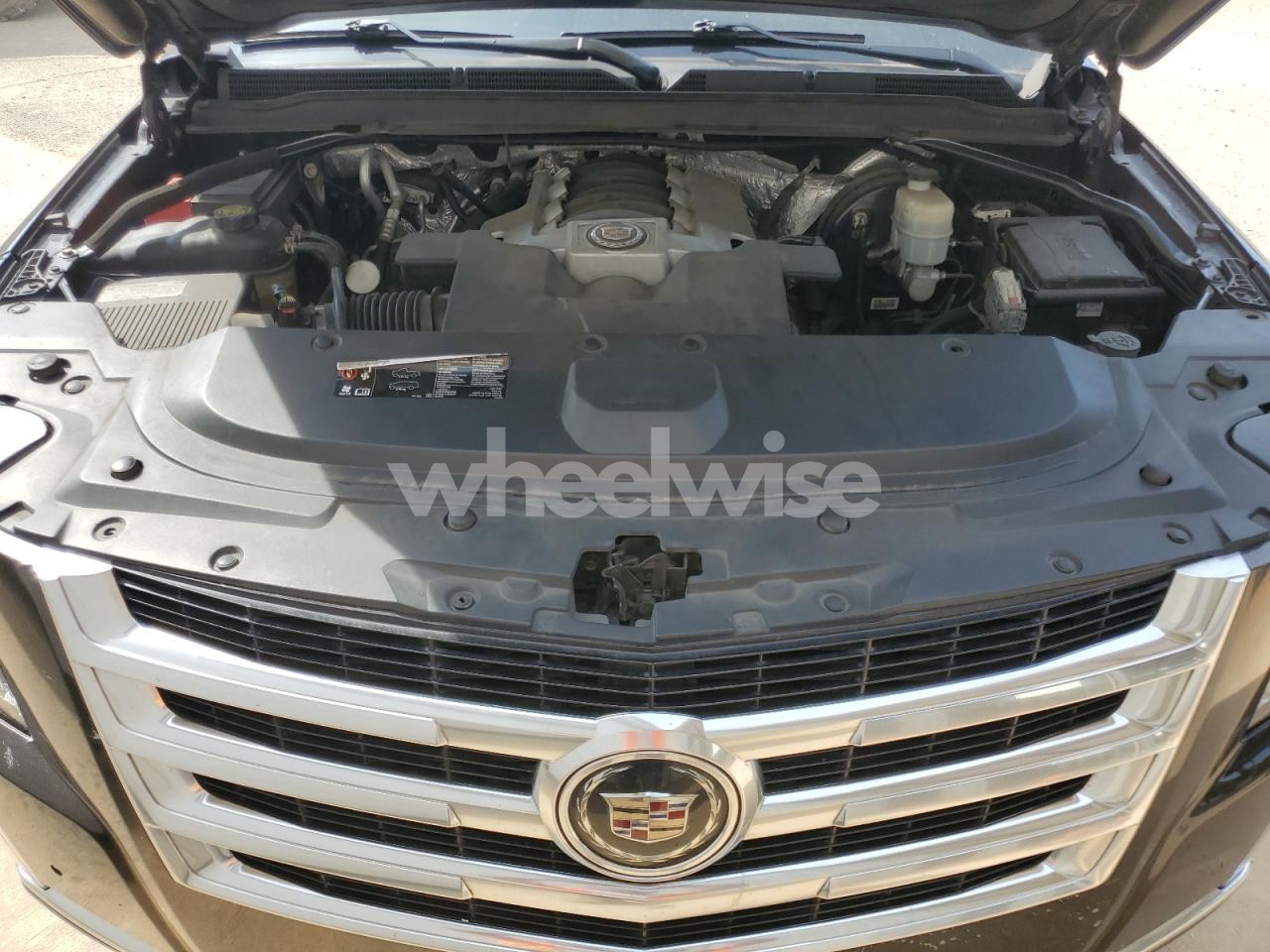 Photo 12 of 2015 CADILLAC ESCALADE PREMIUM (VIN 1GYS4CKJ1FR282958)