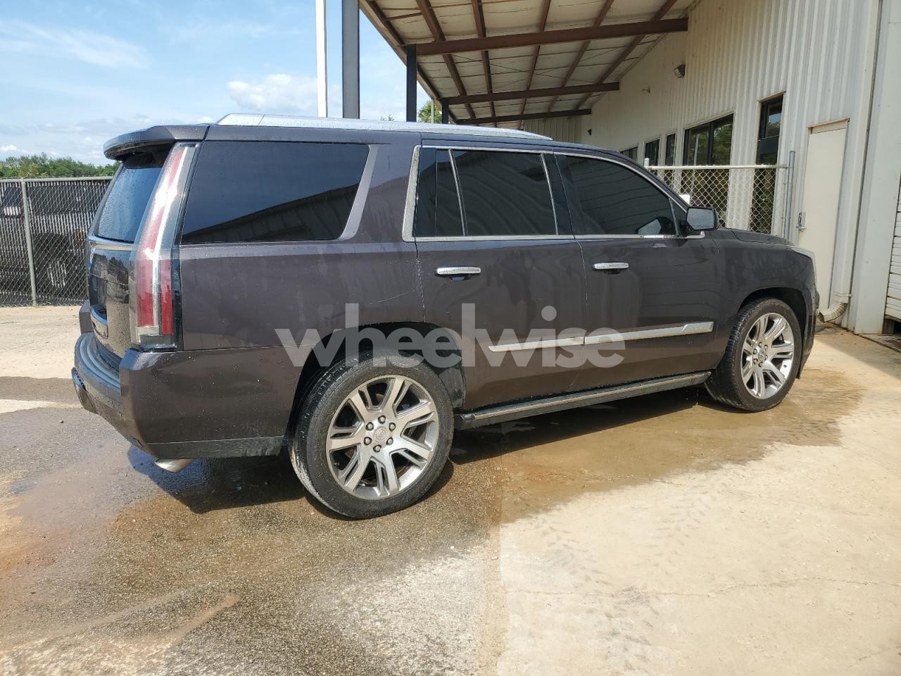 Photo 3 of 2015 CADILLAC ESCALADE PREMIUM (VIN 1GYS4CKJ1FR282958)