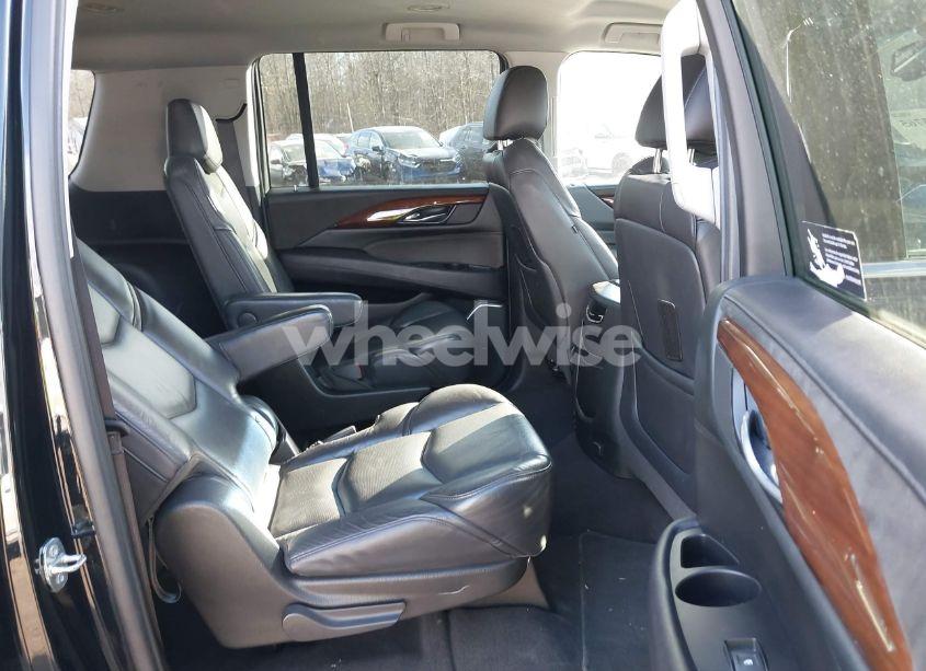 Photo 8 of 2020 Cadillac Escalade ESV 4WD (VIN 1GYS4GKJ2LR270689)