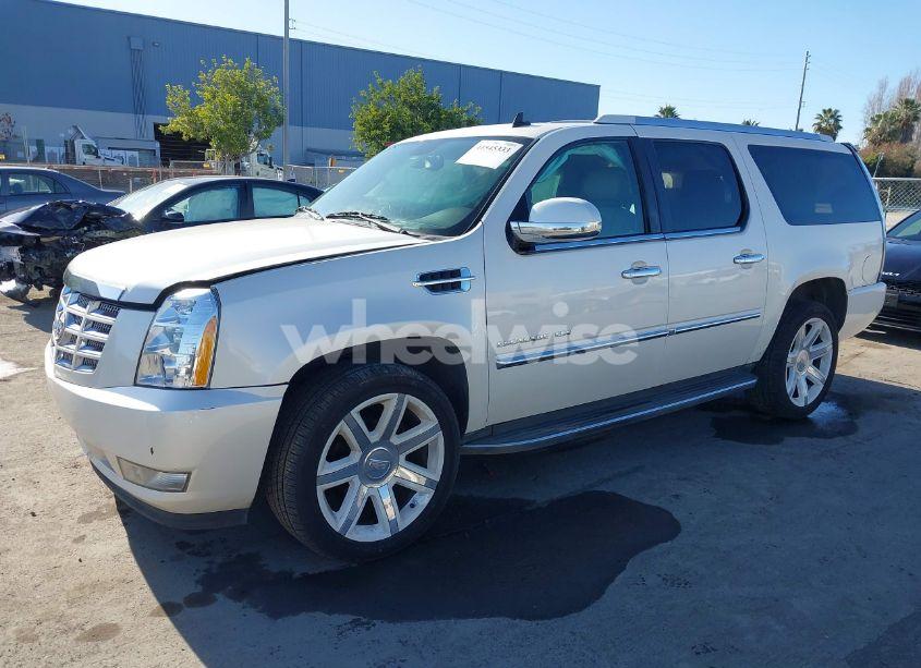 Photo 2 of 2011 Cadillac Escalade ESV LUXURY (VIN 1GYS4HEF9BR203728)