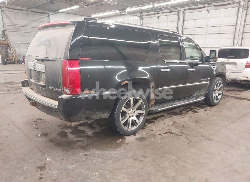 Photo 4 of 2011 Cadillac Escalade ESV LUXURY (VIN 1GYS4HEFXBR157097)