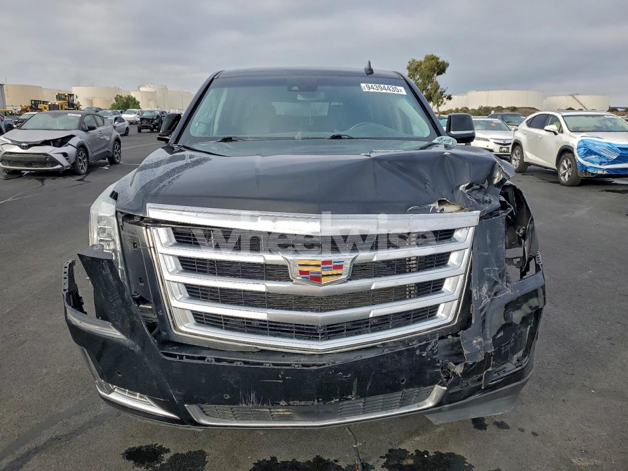 Photo 5 of 2019 CADILLAC ESCALADE ESV PREMIUM LUXURY (VIN 1GYS4JKJ4KR219478)