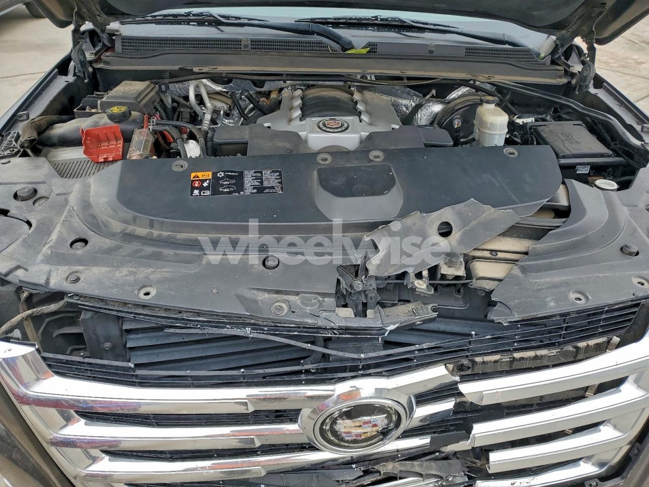 Photo 12 of 2015 CADILLAC ESCALADE ESV PREMIUM (VIN 1GYS4JKJ8FR293766)