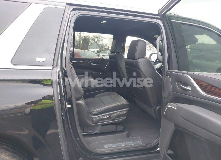 Photo 8 of 2022 Cadillac Escalade ESV 4WD LUXURY (VIN 1GYS4JKL2NR132877)