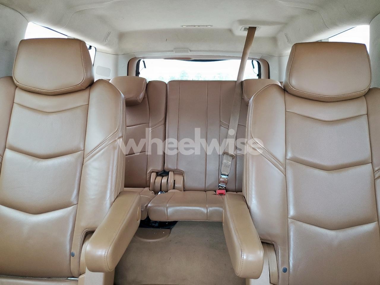 Photo 10 of 2015 CADILLAC ESCALADE ESV PLATINUM (VIN 1GYS4UKJ3FR613836)