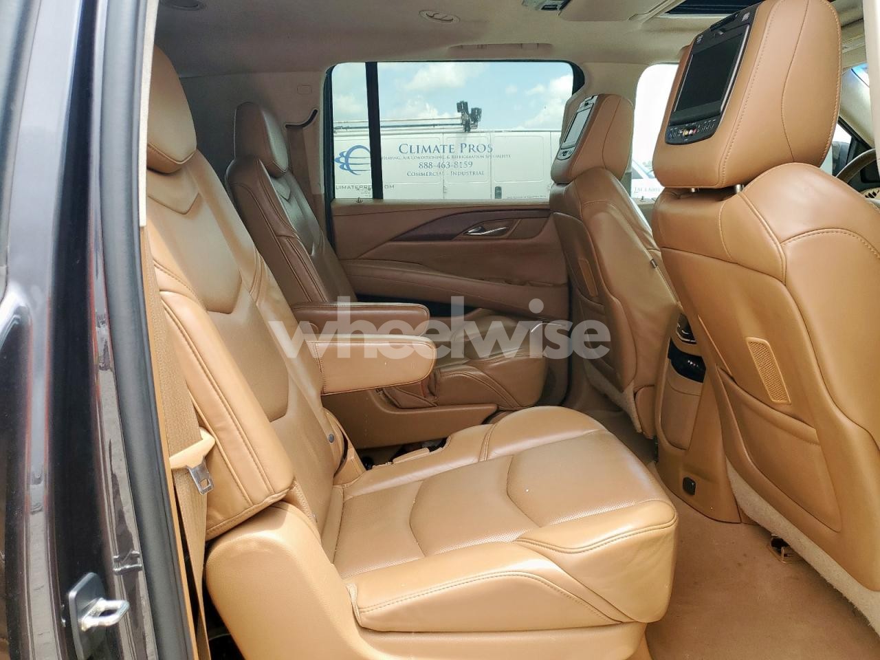 Photo 11 of 2015 CADILLAC ESCALADE ESV PLATINUM (VIN 1GYS4UKJ3FR613836)
