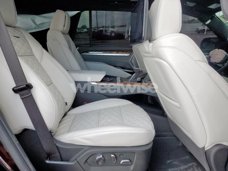 Photo 8 of 2025 CADILLAC ESCALADE SPORT PLATINUM (VIN 1GYS9GRL3SR330423)