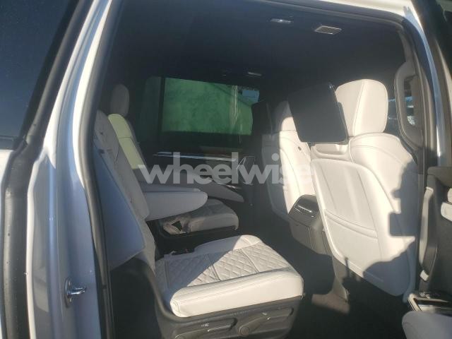 Photo 4 of 2025 CADILLAC ESCALADE ESV SPORT PLATINUM (VIN 1GYS9RRLXSR321956)