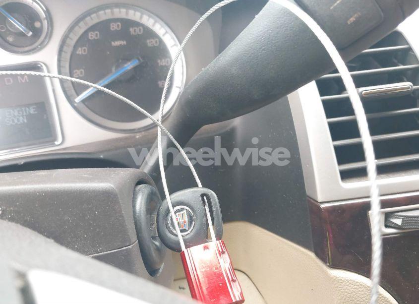 Photo 11 of 2010 Cadillac Escalade STANDARD (VIN 1GYUCAEF1AR264105)