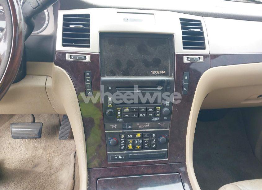 Photo 21 of 2010 Cadillac Escalade STANDARD (VIN 1GYUCAEF1AR264105)
