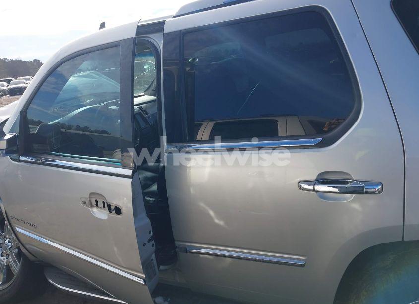 Photo 15 of 2010 Cadillac Escalade STANDARD (VIN 1GYUCAEF9AR180758)