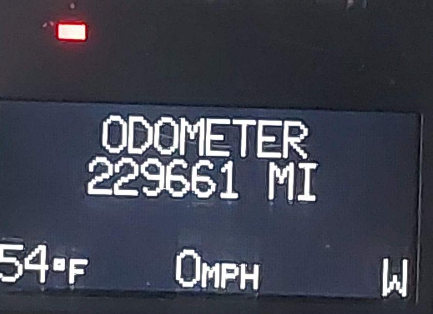 Photo 16 of 2010 Cadillac Escalade STANDARD (VIN 1GYUKAEF3AR214762)