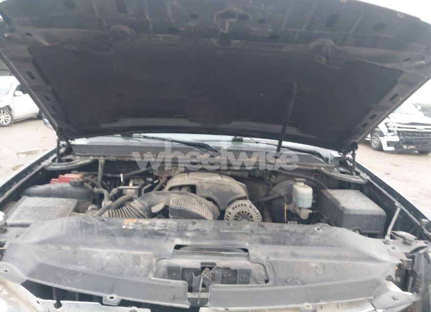 Photo 10 of 2010 Cadillac Escalade STANDARD (VIN 1GYUKAEF7AR114664)