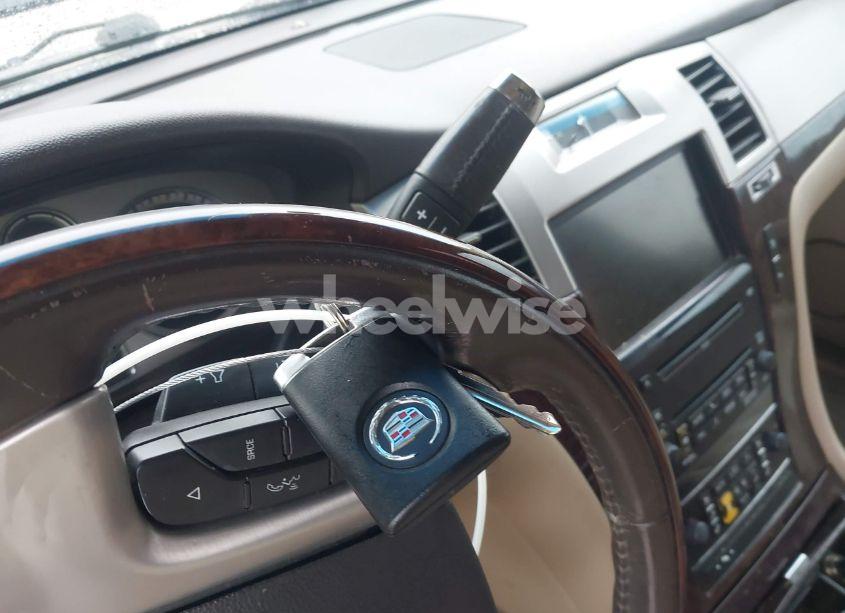 Photo 11 of 2010 Cadillac Escalade STANDARD (VIN 1GYUKAEF7AR114664)