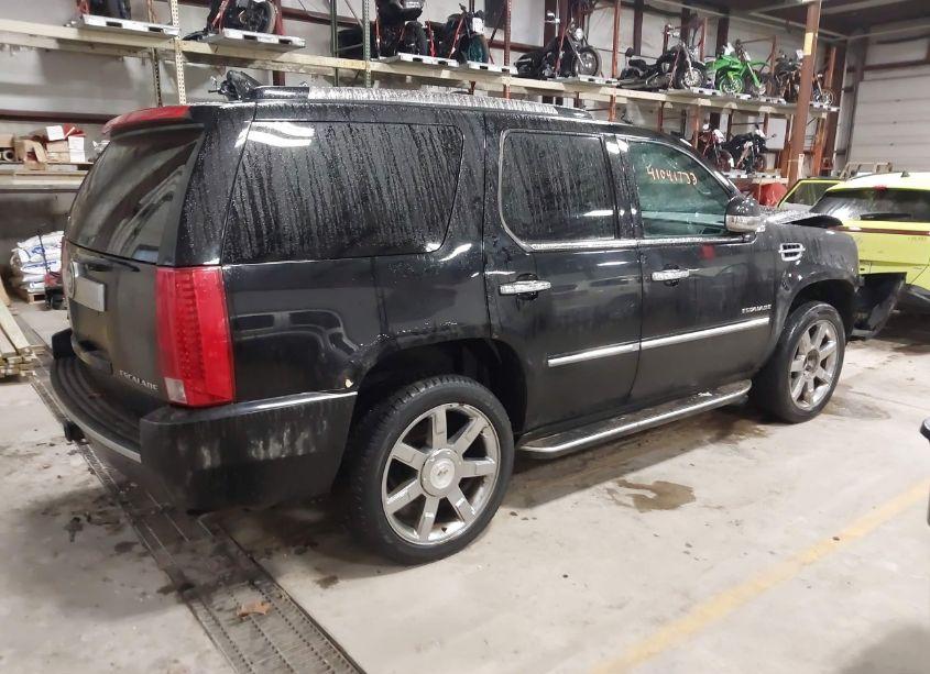Photo 4 of 2010 Cadillac Escalade LUXURY (VIN 1GYUKBEF0AR201716)