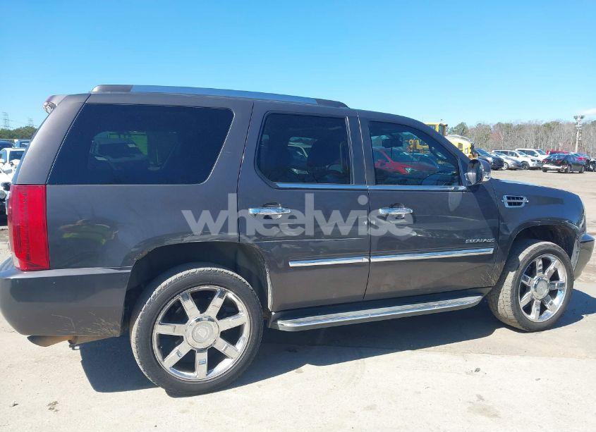 Photo 13 of 2010 Cadillac Escalade LUXURY (VIN 1GYUKBEF1AR270222)