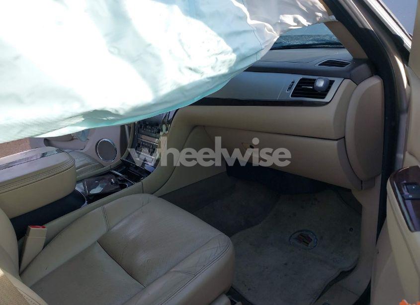 Photo 5 of 2010 Cadillac Escalade LUXURY (VIN 1GYUKBEF4AR225386)