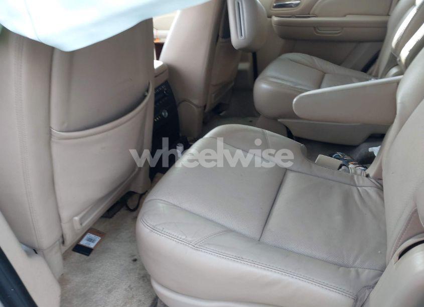 Photo 8 of 2010 Cadillac Escalade LUXURY (VIN 1GYUKBEF4AR225386)