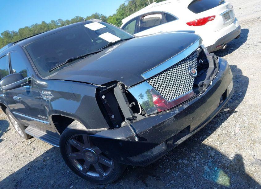 2010 Cadillac Escalade LUXURY (VIN 1GYUKBEF6AR153588) main photo