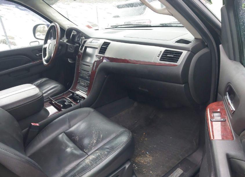 Photo 5 of 2010 Cadillac Escalade LUXURY (VIN 1GYUKBEF6AR169337)