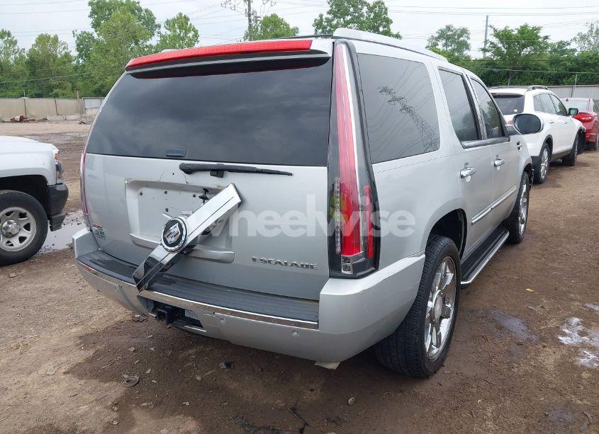 Photo 4 of 2010 Cadillac Escalade LUXURY (VIN 1GYUKBEF8AR133830)