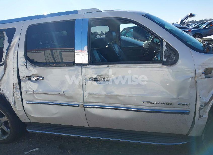 Photo 14 of 2010 Cadillac Escalade ESV LUXURY (VIN 1GYUKHEF6AR180437)