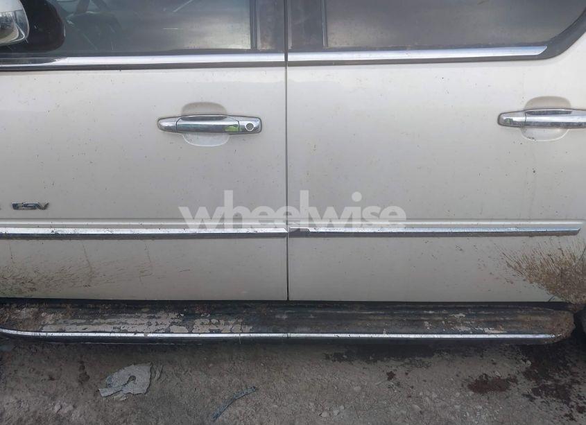 Photo 15 of 2010 Cadillac Escalade ESV LUXURY (VIN 1GYUKHEF7AR157913)