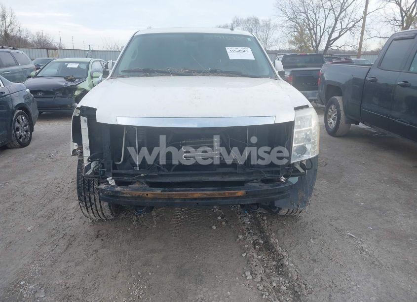 Photo 6 of 2010 Cadillac Escalade ESV LUXURY (VIN 1GYUKHEF7AR157913)