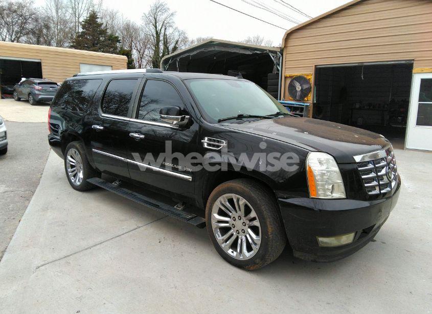2010 Cadillac Escalade ESV PREMIUM (VIN 1GYUKJEF7AR176744) main photo