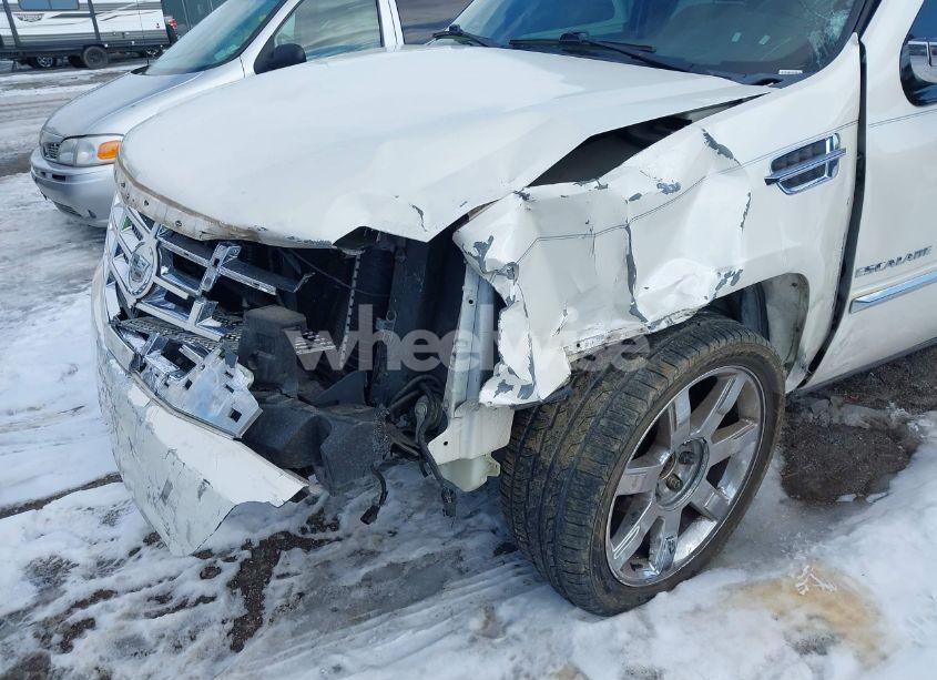 Photo 6 of 2010 Cadillac Escalade ESV PREMIUM (VIN 1GYUKJEFXAR232434)