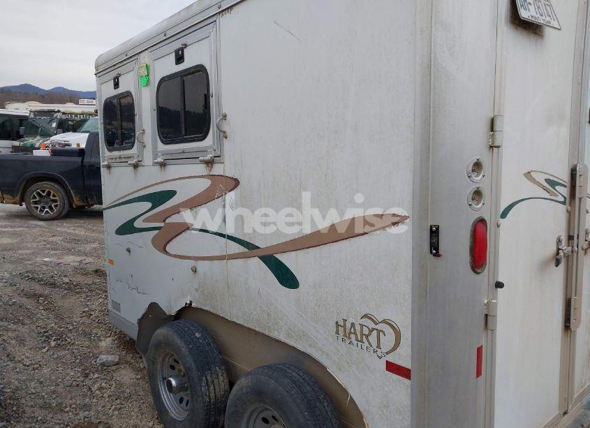 Photo 3 of 2001 Hart Mfg. SMOOTHSKIN (VIN 1H9EH142311051444)