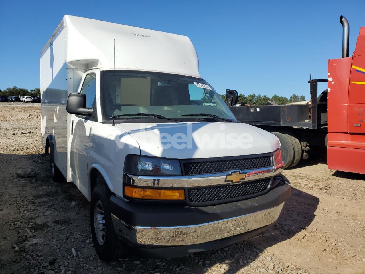 Photo 4 of 2025 CHEVROLET EXPRESS G3500 (VIN 1HA0GRF76SN010926)