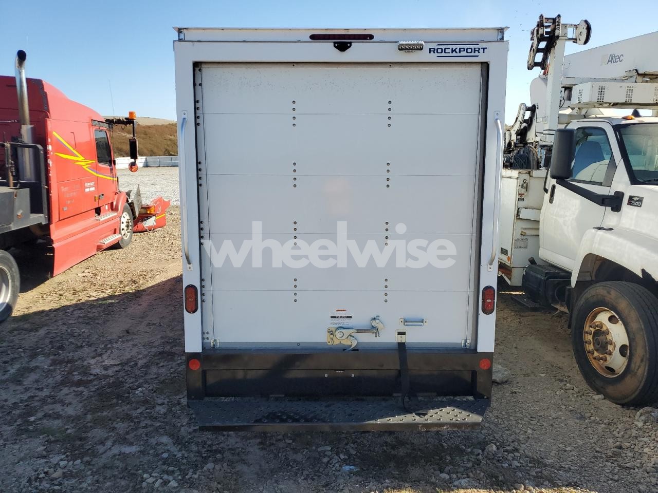 Photo 6 of 2025 CHEVROLET EXPRESS G3500 (VIN 1HA0GRF76SN010926)