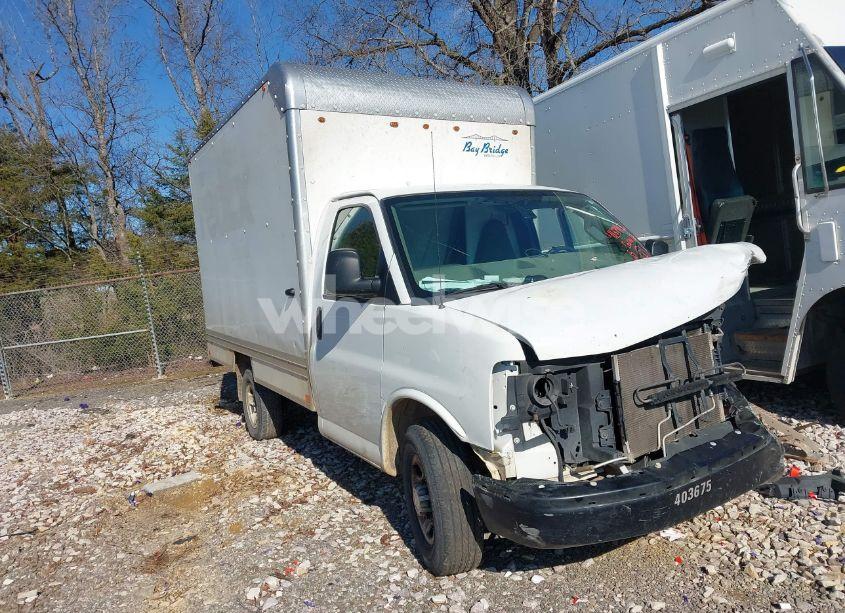 2017 Chevrolet Express CUTAWAY WORK VAN (VIN 1HA0GRFFXHN001694) main photo