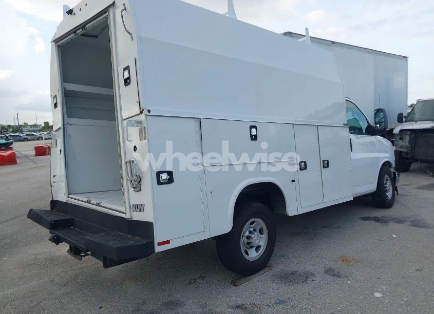 Photo 4 of 2020 Chevrolet Express CUTAWAY WORK VAN (VIN 1HA0GRFG2LN002811)