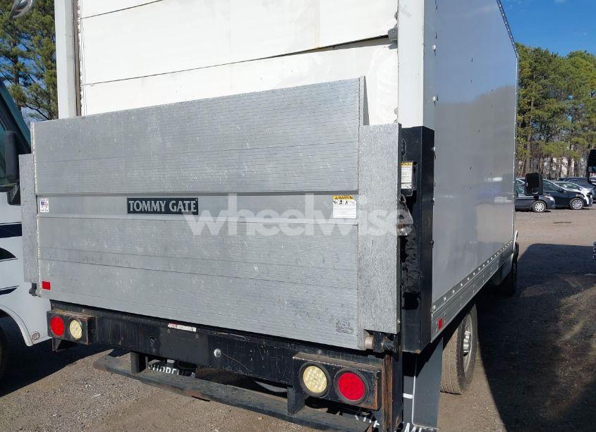 Photo 6 of 2017 Chevrolet Express CUTAWAY WORK VAN (VIN 1HA0GRFG6HN001880)