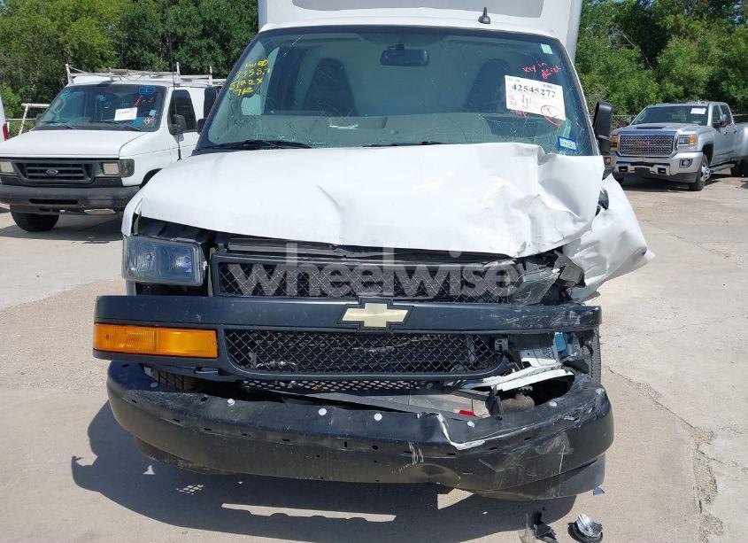Photo 12 of 2023 Chevrolet Express CUTAWAY WORK VAN (VIN 1HA0GSF72PN011442)