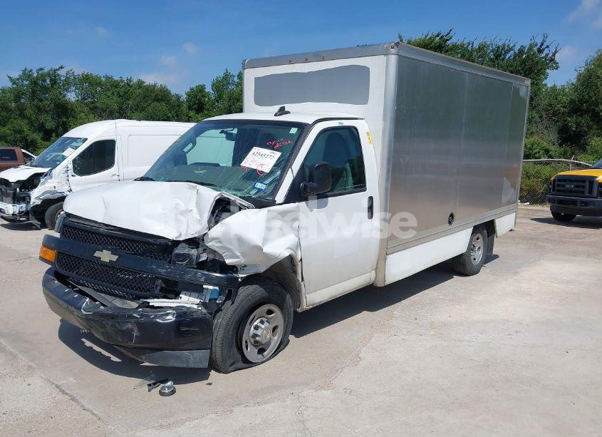 Photo 2 of 2023 Chevrolet Express CUTAWAY WORK VAN (VIN 1HA0GSF72PN011442)