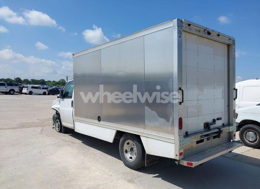Photo 3 of 2023 Chevrolet Express CUTAWAY WORK VAN (VIN 1HA0GSF72PN011442)