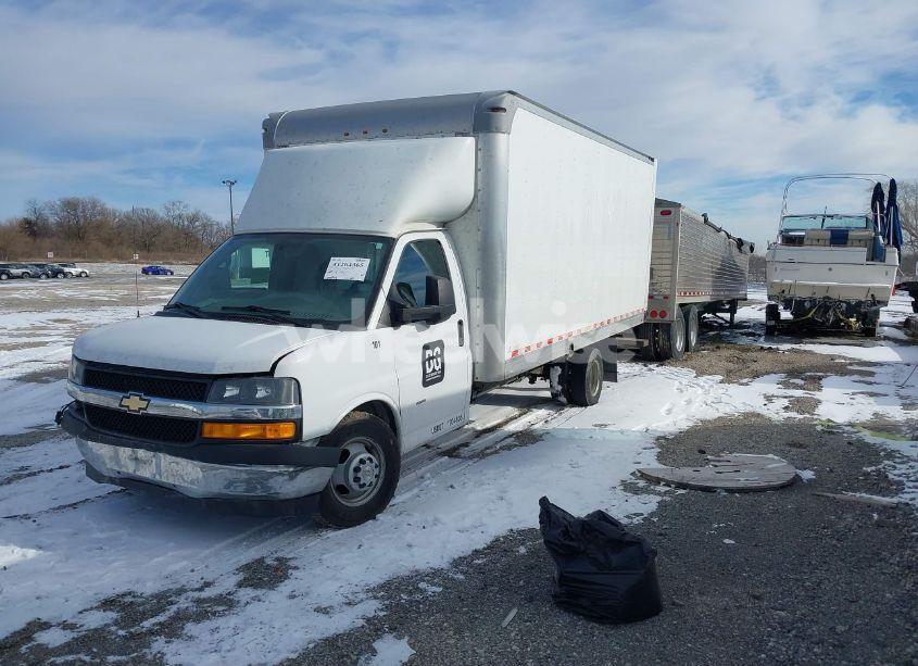Photo 2 of 2019 Chevrolet Express CUTAWAY WORK VAN (VIN 1HA3GTCG5KN013329)