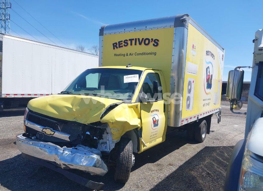 Photo 2 of 2023 Chevrolet Express CUTAWAY 4500 VAN (VIN 1HA6GUC79PN018284)