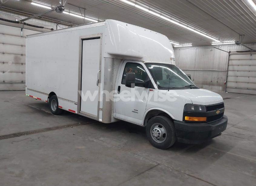 2021 Chevrolet Express CUTAWAY 4500 VAN (VIN 1HA6GVC78MN011330) main photo